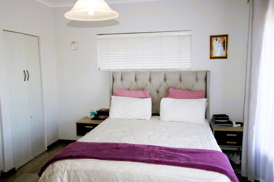 To Let 4 Bedroom Property for Rent in Gonubie Eastern Cape